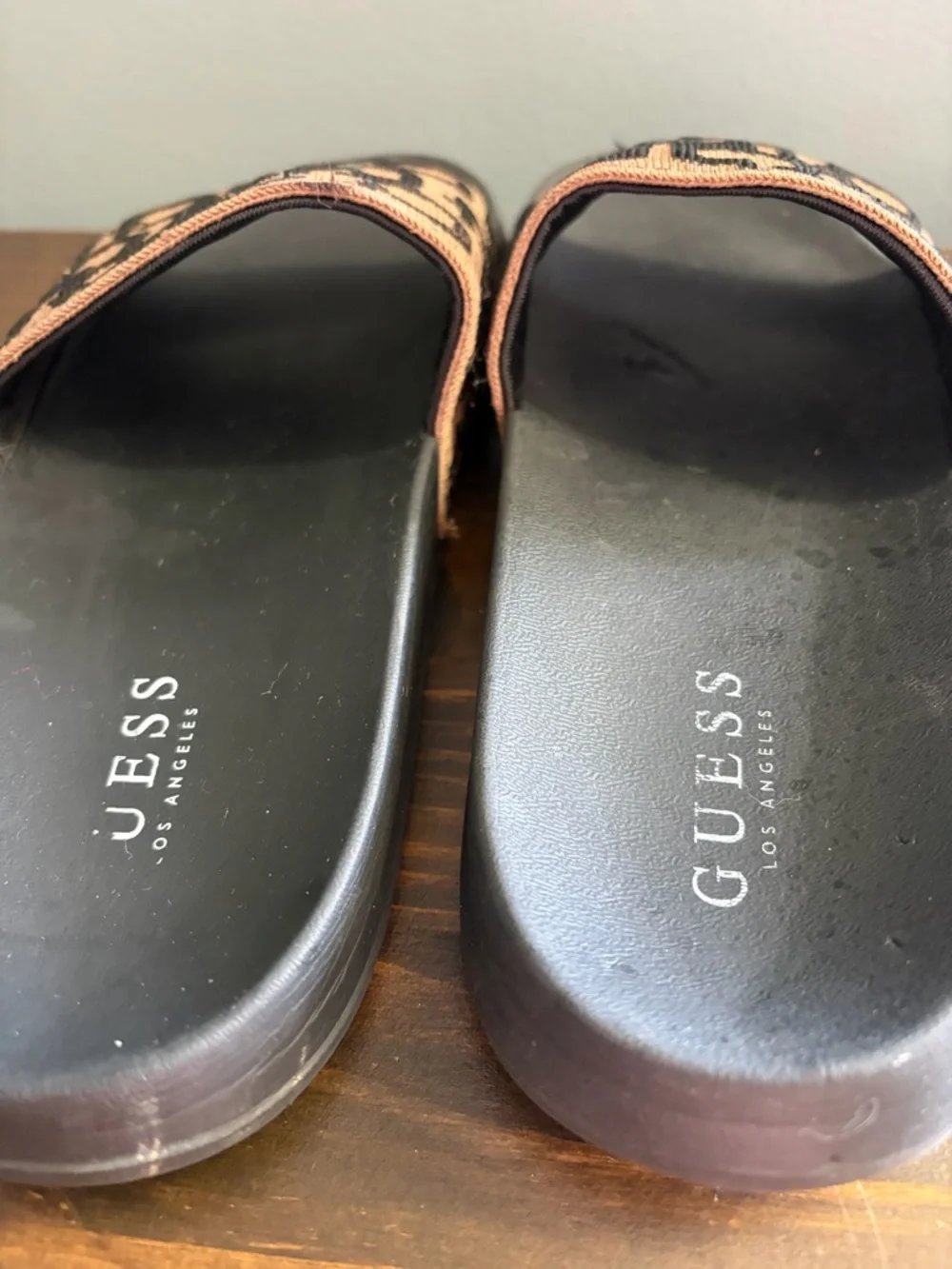 Guess Women’s Tan and Black G Signature Logo Slide Sandals Size 7M
